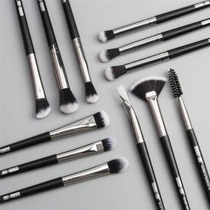 2019 New and Hot Product 12 Pcs/set Eye Makeup Brush Nylon Fiber Plastic Handle Eye Shadow Brush Cosmetics Tool